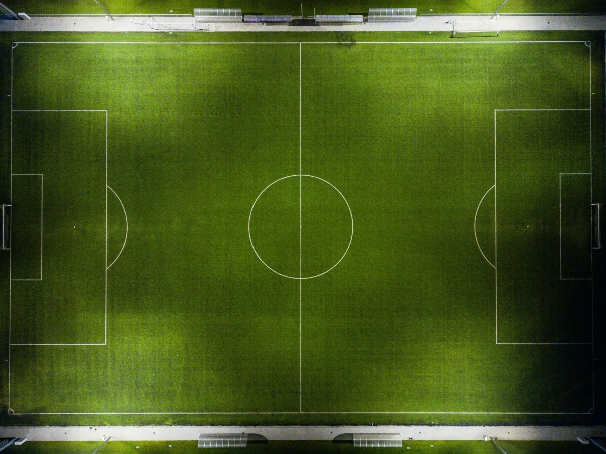 Formations in football and when to use&nbsp;them